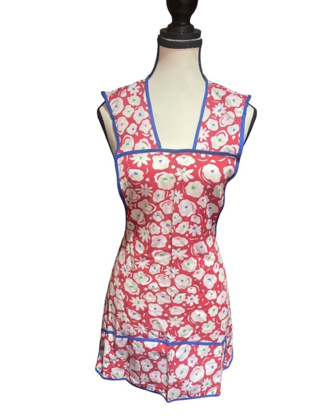 Vintage Floral Apron Red & White With Blue Trim Ties in Back Retro Kitchen Wear